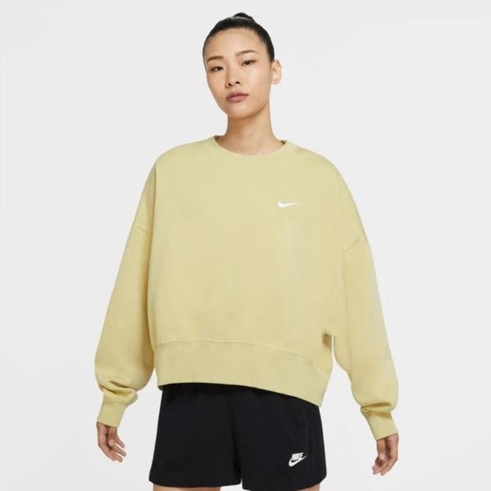 Nike Fleece Crewneck (Tea Tree Mist)